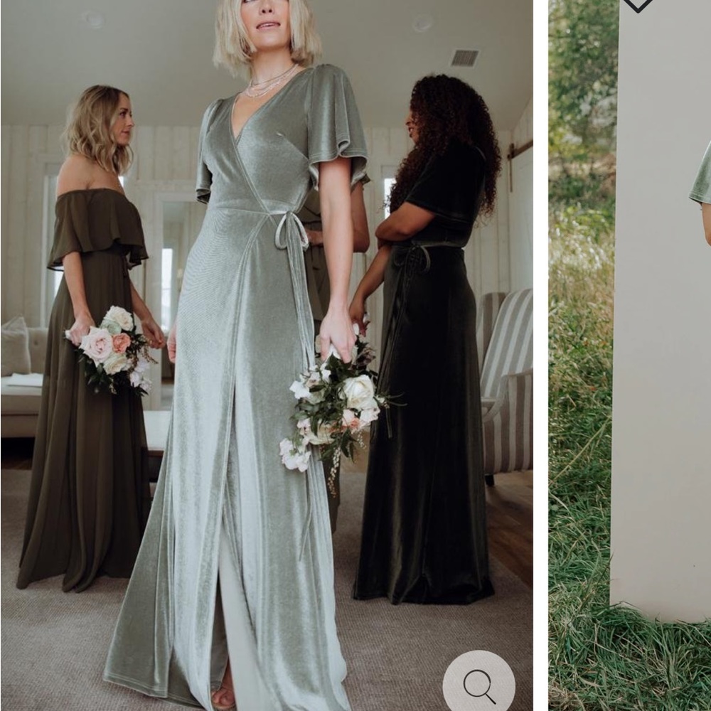Beautiful wrap Sage Meghan Velvet Wrap Dress